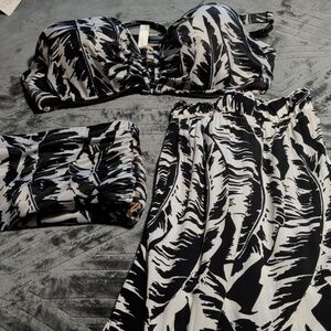 Cacique High-Waist Black & White Leaf-Print Swim Suit